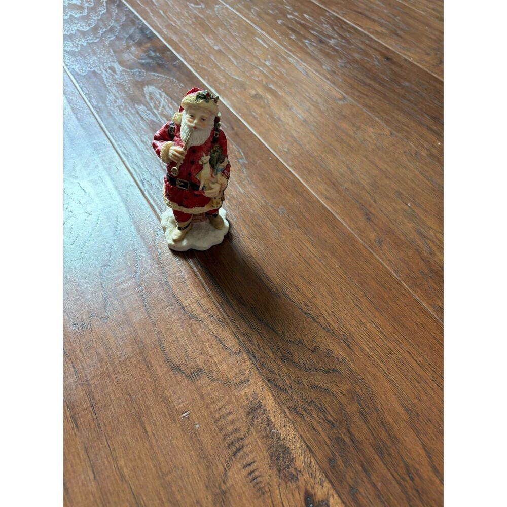 1992 International Santa Claus Collection Figurine – Santa Claus